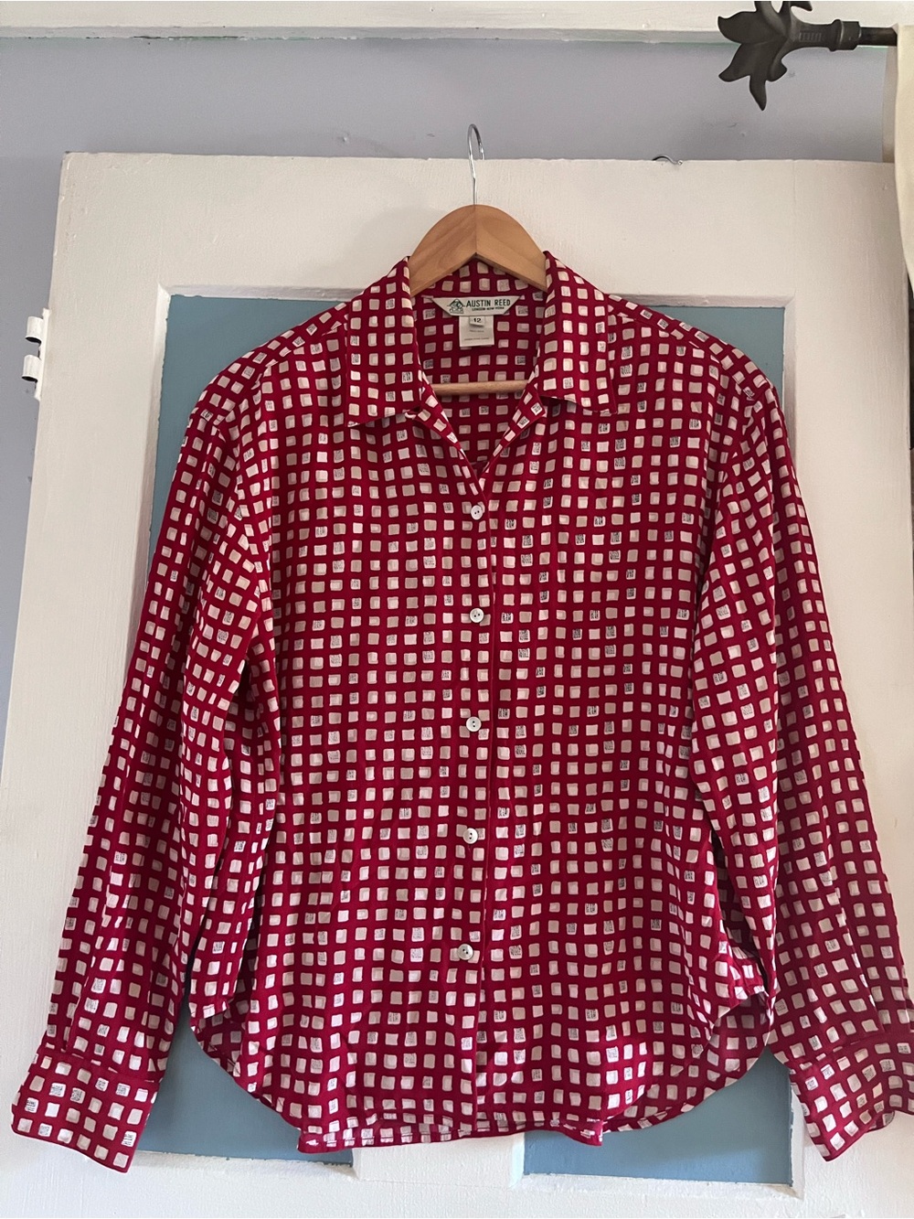 Vintage 90’s Austin Reed London New York quiet luxury 100% Silk button down